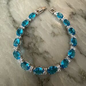 Elegant Blue and Silver Women's Bracelet